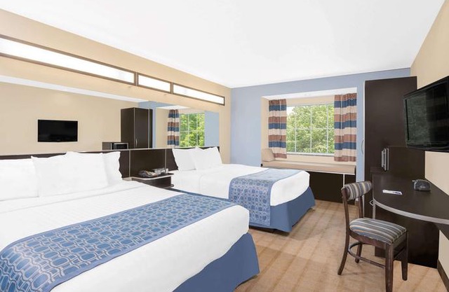 Microtel Inn & Suites by Wyndham Waynesburg