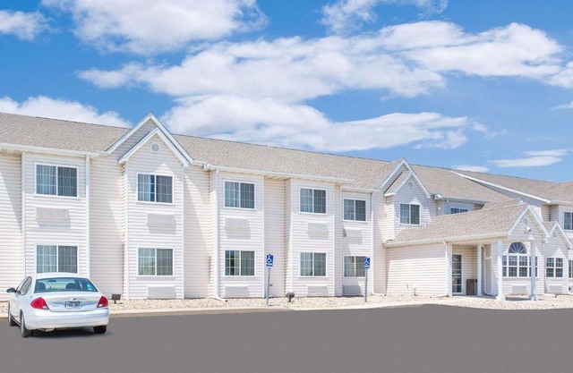 Microtel Inn & Suites by Wyndham Colfax