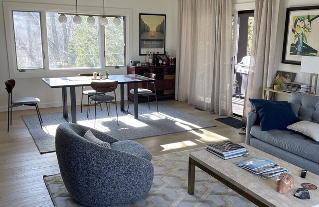 Mid-century modern design, Light filled home, long views, peaceful getaway!