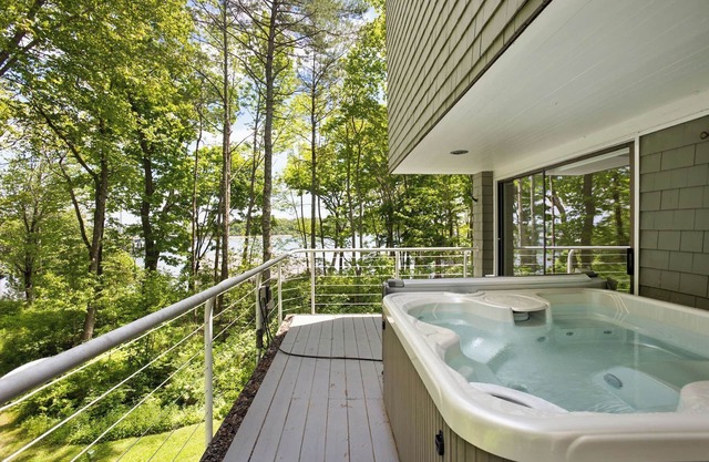 Mid-Century Modern, Seaside Home In Yarmouth Maine - Whole Summer Rental