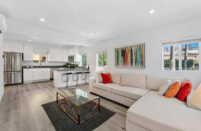 Mid-City Charm 2 BR 2 Bath with Parking 1