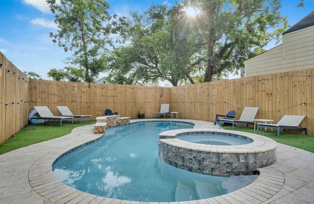 Mid-City Family Ready Artistic Home | Private Pool