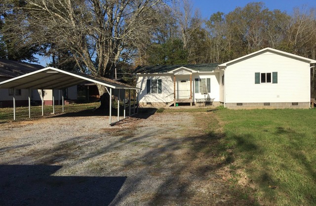Mid Lake & located less than .2 mi from the boat ramp! Covered parking w/Power.