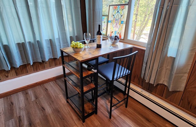 Mid-term rental. Discount 50% for parties < 3. Minimum stay 30 days