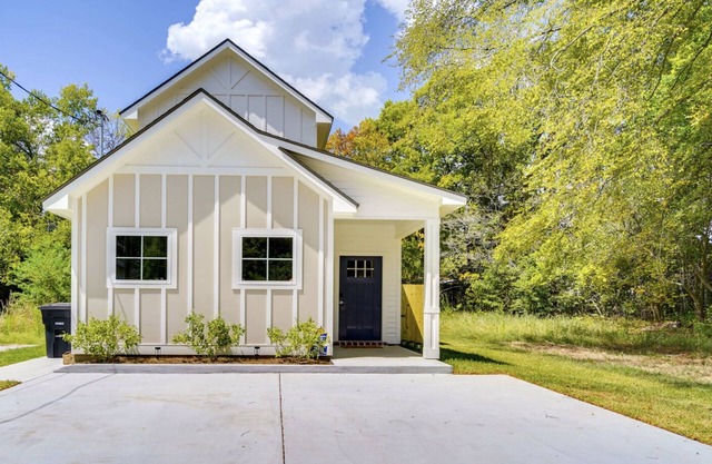 MidCity Mural House - LSU - 3Bed Modern Amenities