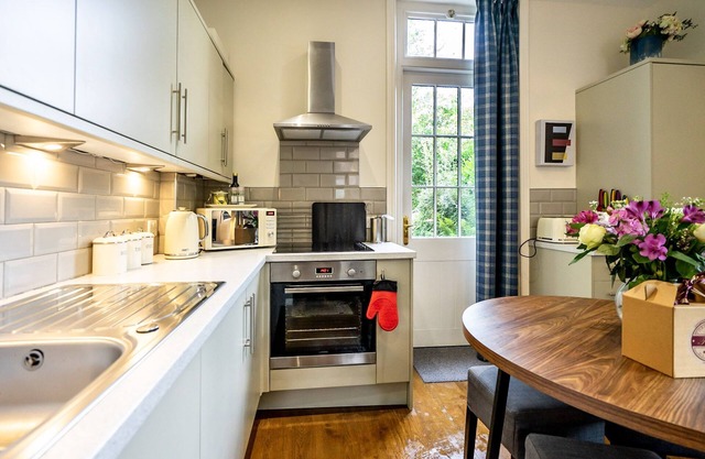 Middlethorpe Manor no 6 - Sleeps 4 guests in 2 bedrooms