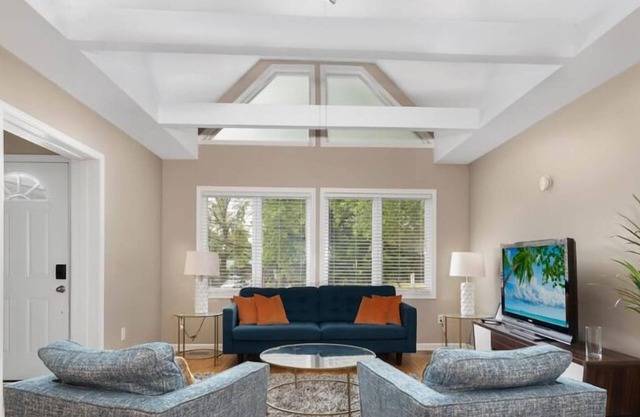 💎 Midtown Gem, close to Everything!