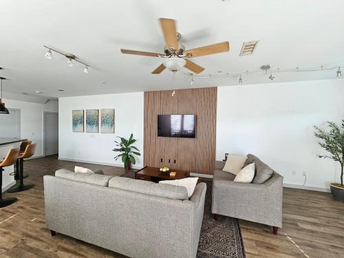 Midtown modern retreat!