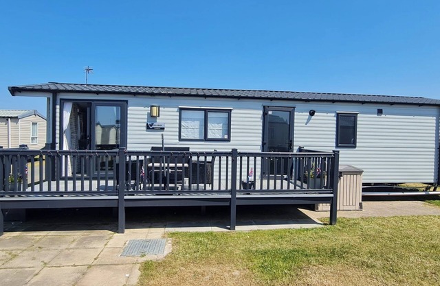 Mikey 3 bed balcony Rhyl
