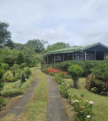 Mil Flores San Rafael Turrialba