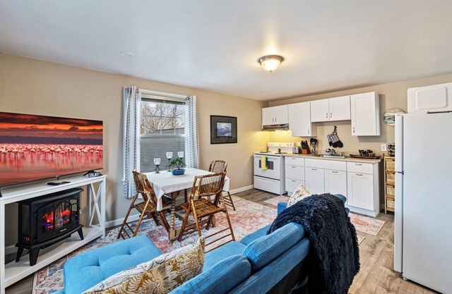 Millcreek Bliss: Relax, Recharge and Enjoy Panoramic Views of the Mountains