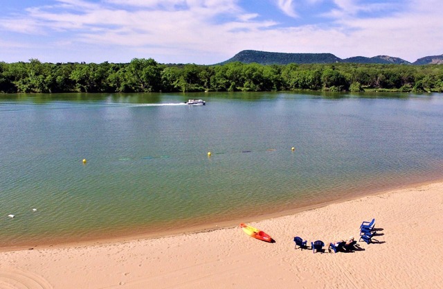 Million-dollar View & Affordable Too! Kayaks free for use