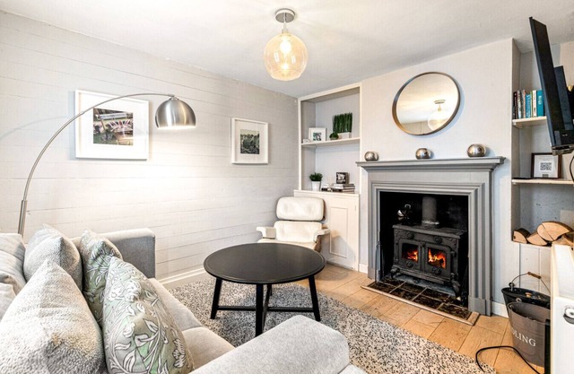 Mills Cottage - Sleeps 4