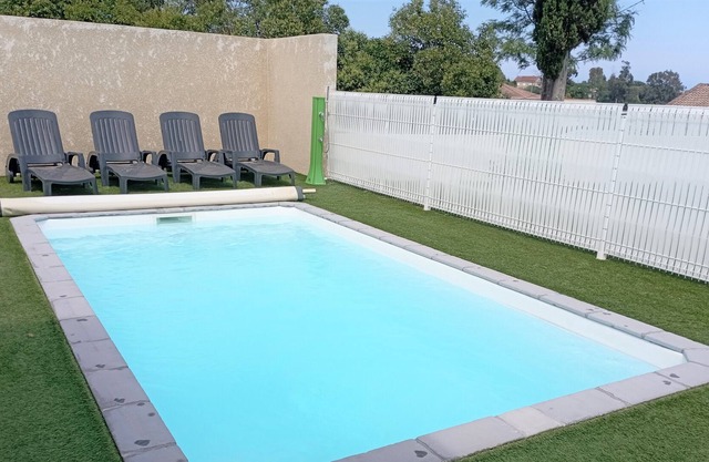 Mini villa private pool sea mountain