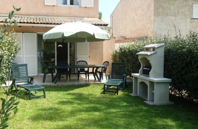 Mini villa T3 comfortable, garden, 150 m from the beach: 6 people