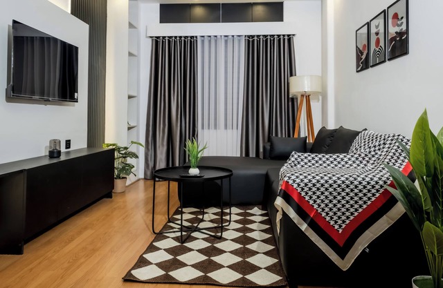 Minimalist Apt at DAC Intl Airport Msg to Avail Special Offer for Flight Catcher