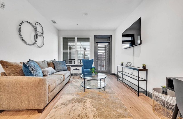Mins➞Downtown/Med District★ Fully Stocked★24hr Gym★2Bds★2TVs