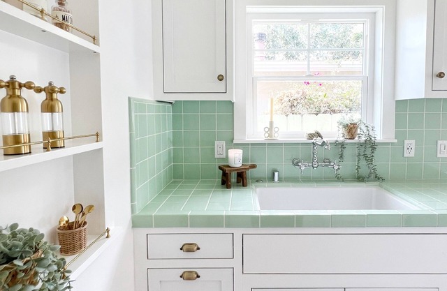 MINT COTTAGE WALK TO MOONLIGHT BEACH