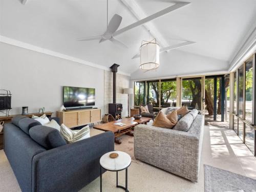 Mint Haus, stylish coastal retreat