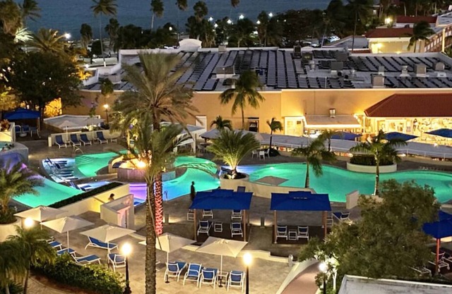 Minutes Away from Philipsburg! Spacious Suite w/ Free Parking, Swimming Pools!