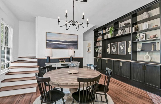 Minutes to USC | Melrose Heights 3BR | Sleeps 6