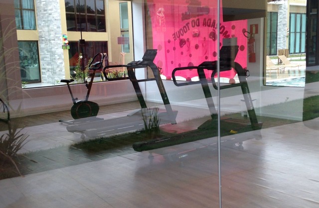 Miracles house with 3 suites, swimming pool, gym, condominium Morada do Toque