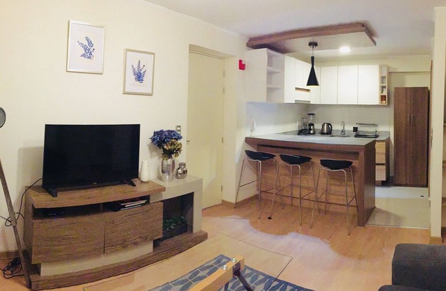 MIRANDA APARTMENT A STEP FROM MIRAFLORES AND CENTRAL PARK