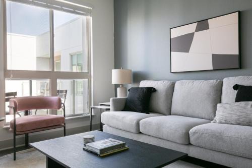 Mission Valley 1br w gym wd pool nr shops SAN-19
