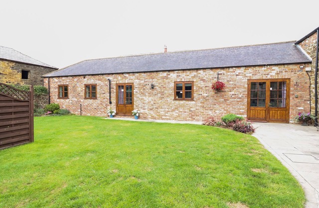 MISTAL COTTAGE, family friendly, luxury holiday cottage in Husthwaite