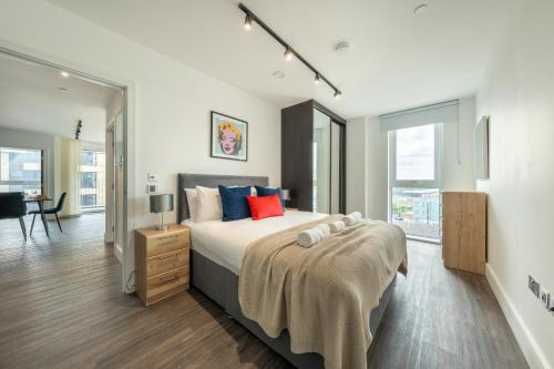 Mitre Warhol by Artsy