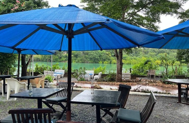 MJ one bedroom Luxury Tents by the creek