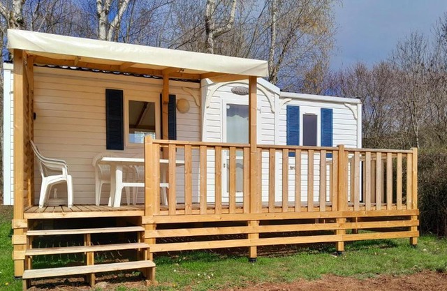 Mobil home au bord du lac