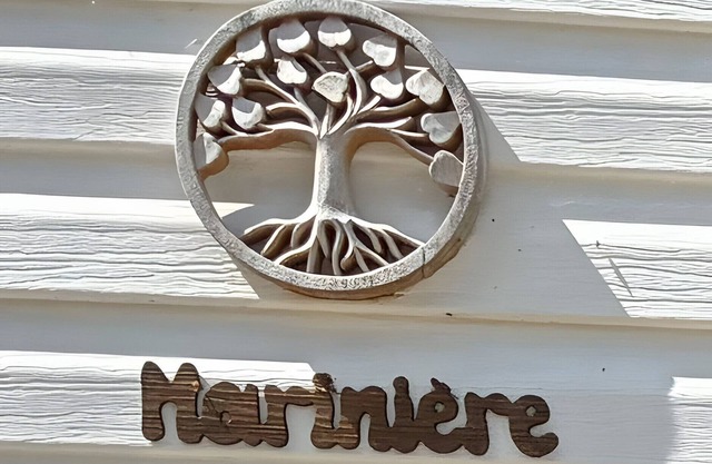 Mobile Home 'Marinière' with Lake View, Private Pool and Air Conditioning