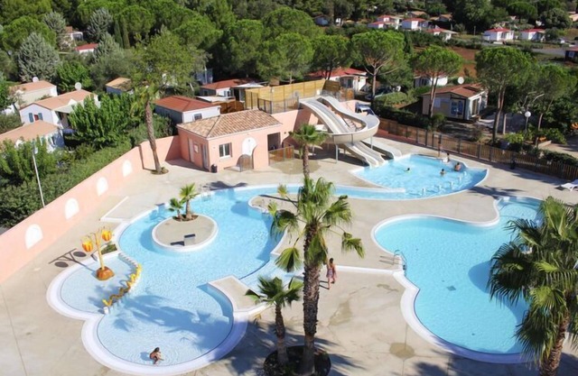 Mobile home in Bessan with terrace