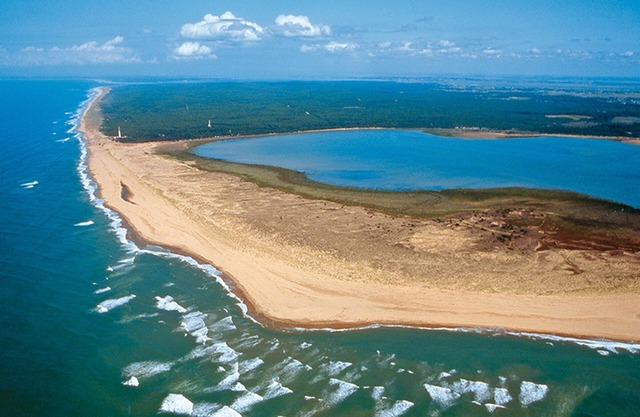 Mobilhome 32m2 4/5 p. Bonne Anse Beach near beaches in pine forest FUN PASS summer