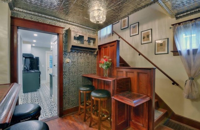 Mobility-friendly 3 bed 3 bath near Binghamton University on quiet cul de sac