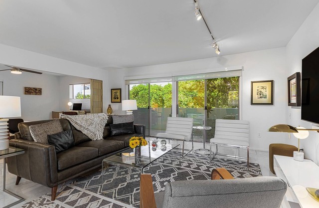 Mod Spot! Midcentury Gem! Pool! Spa! Mtn View! South PS!