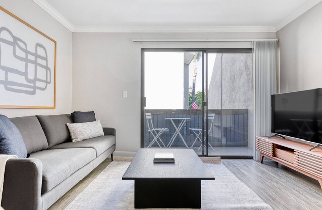 Mod Woodland Hills 1BR w/Pool & Gym, near Warner Center, by Blueground
