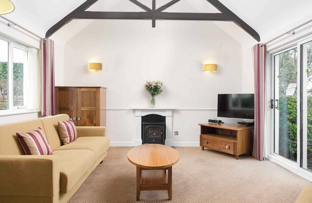 Modern 1-Bed House | Countryside Resort | Sleeps 4