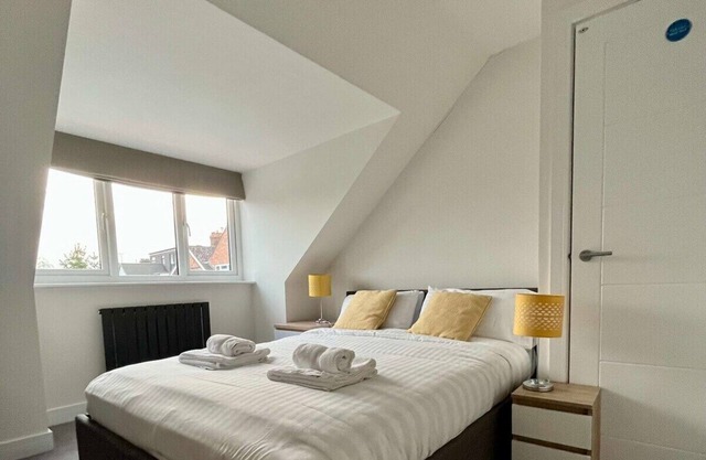 Modern 1 Bed House with parking near Addenbrookes