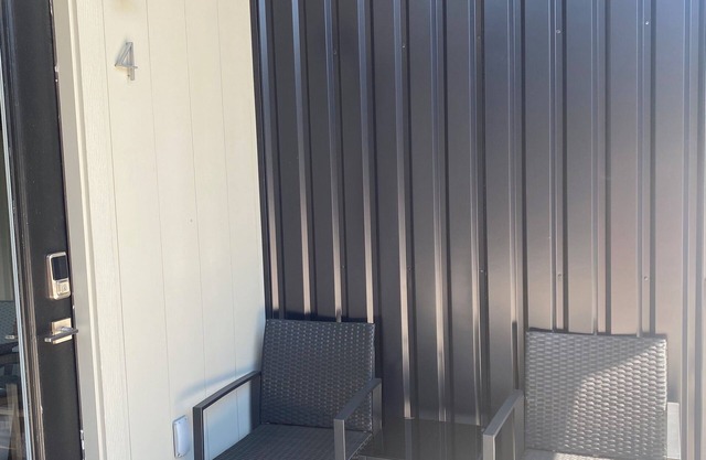 Modern 1-bedroom cottage in historic downtown Mount Vernon.