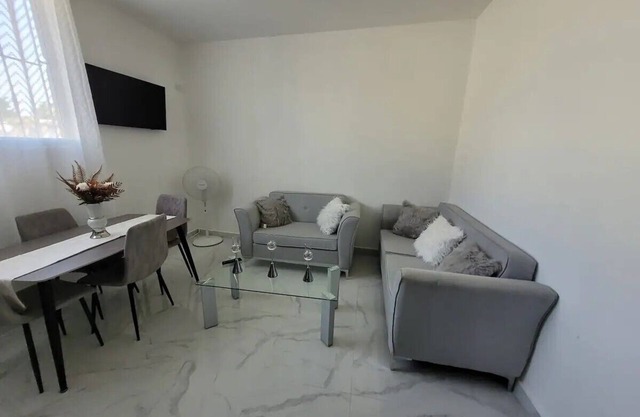 Modern 1 Bedroom Apt walking distance to Zona Colonial and Palacio Nacional