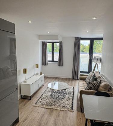 Modern 1-Bedroom Flat near NEC, Solihull