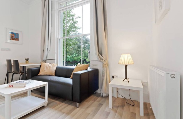 Modern 1BD Flat in Brixton