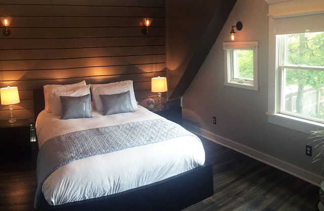 Modern 1Bed/1Bath private apartment near downtown/East Nashville