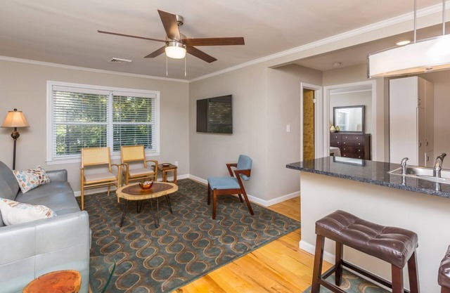 Modern 1BR Near WFU Hospital