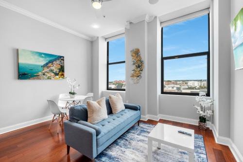 Modern 1br W Rooftop Pool