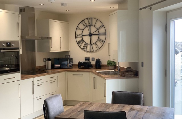 Modern 1st floor apartment in Richmond