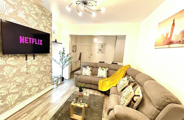 Modern -2 Bed Room House very Spacious