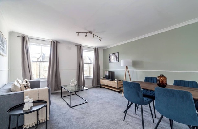 Modern 2 Bed Flat in Peckham